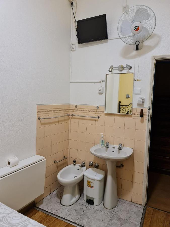 Pensao Residencial Flor Dos Cavaleiros Lisbon