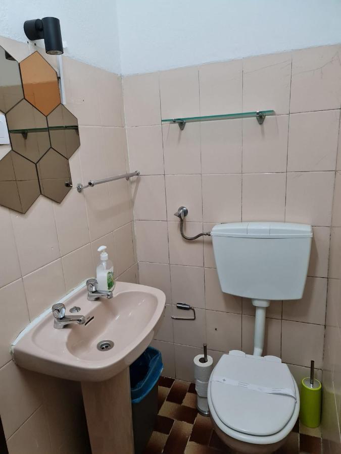 Guest house Pensao Residencial Flor Dos Cavaleiros 2*