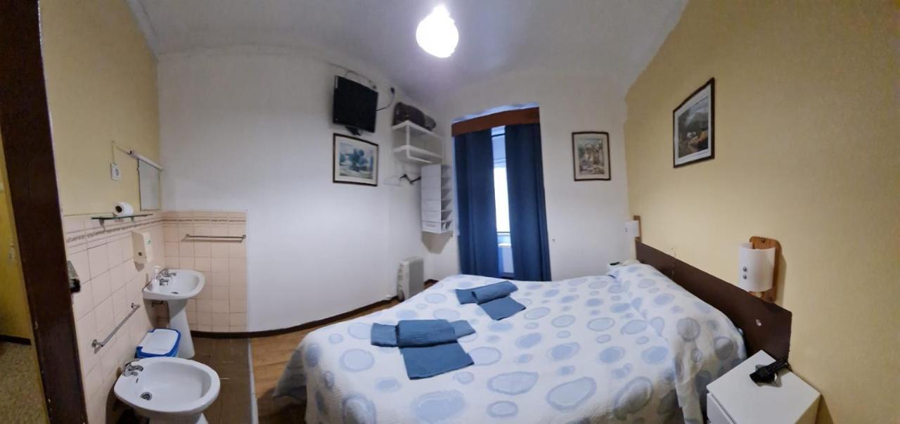 Pensao Residencial Flor Dos Cavaleiros 2*