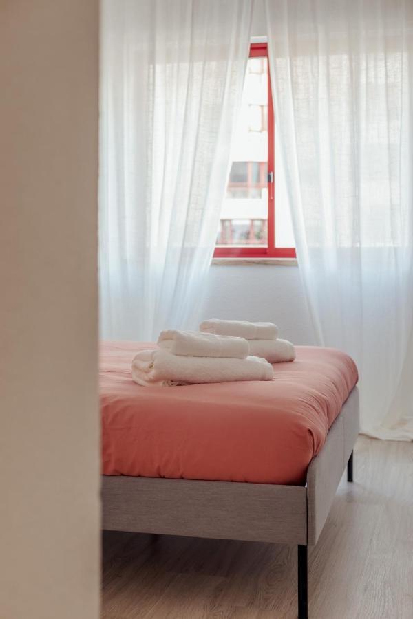 Elegant 3 Bedroom - Centre - Garage - Metro Apartment *