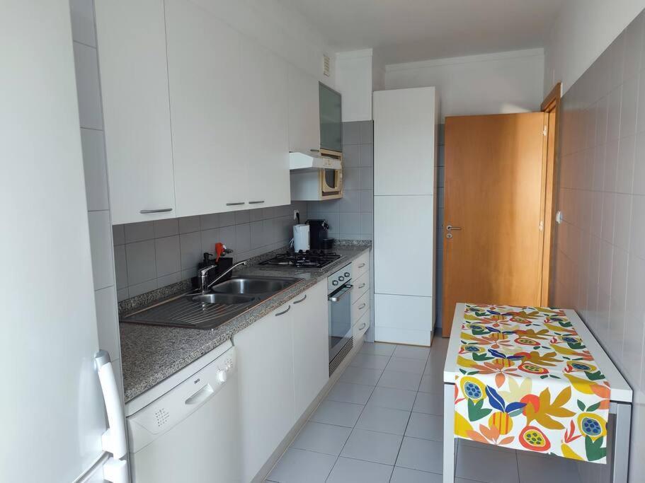Apartment Near Airport & Citycenter Free Parking *