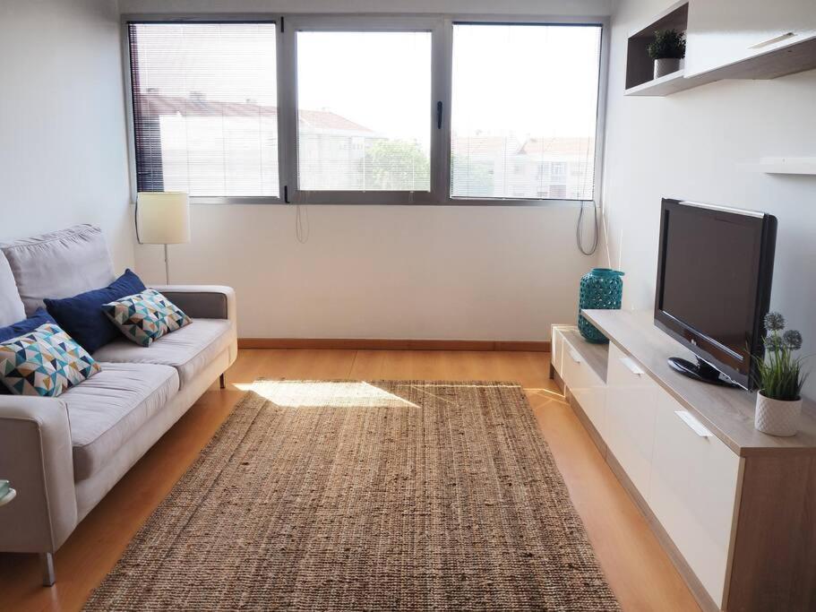 Apartment Near Airport & Citycenter Free Parking *