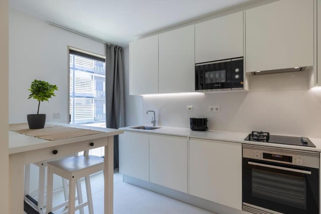 Apartment Campolide 2 Bedroom Delight By Innkeeper