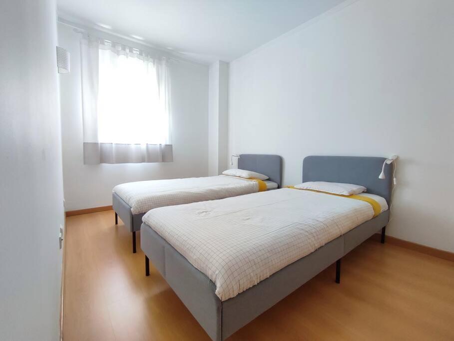 Near Airport & Citycenter Free Parking Lisbon