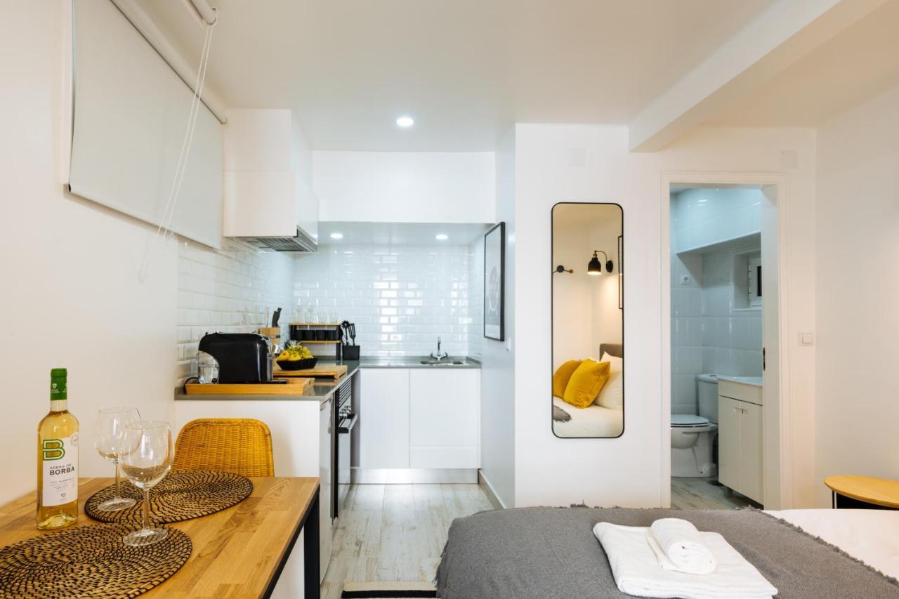 Cozy & Small In The Center Apartment *