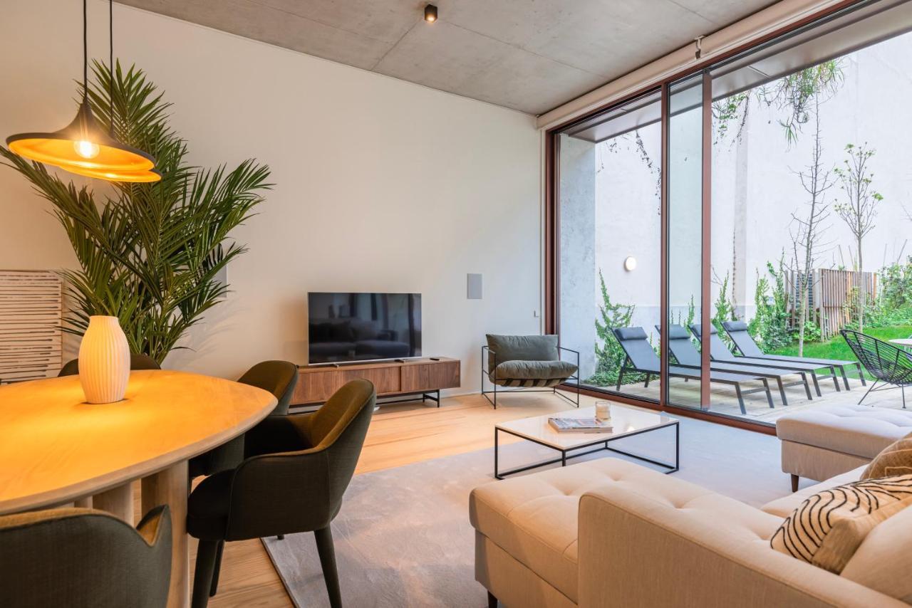 Apartment Hidden Pearl W/ Patio & Pool By Lovelystay *