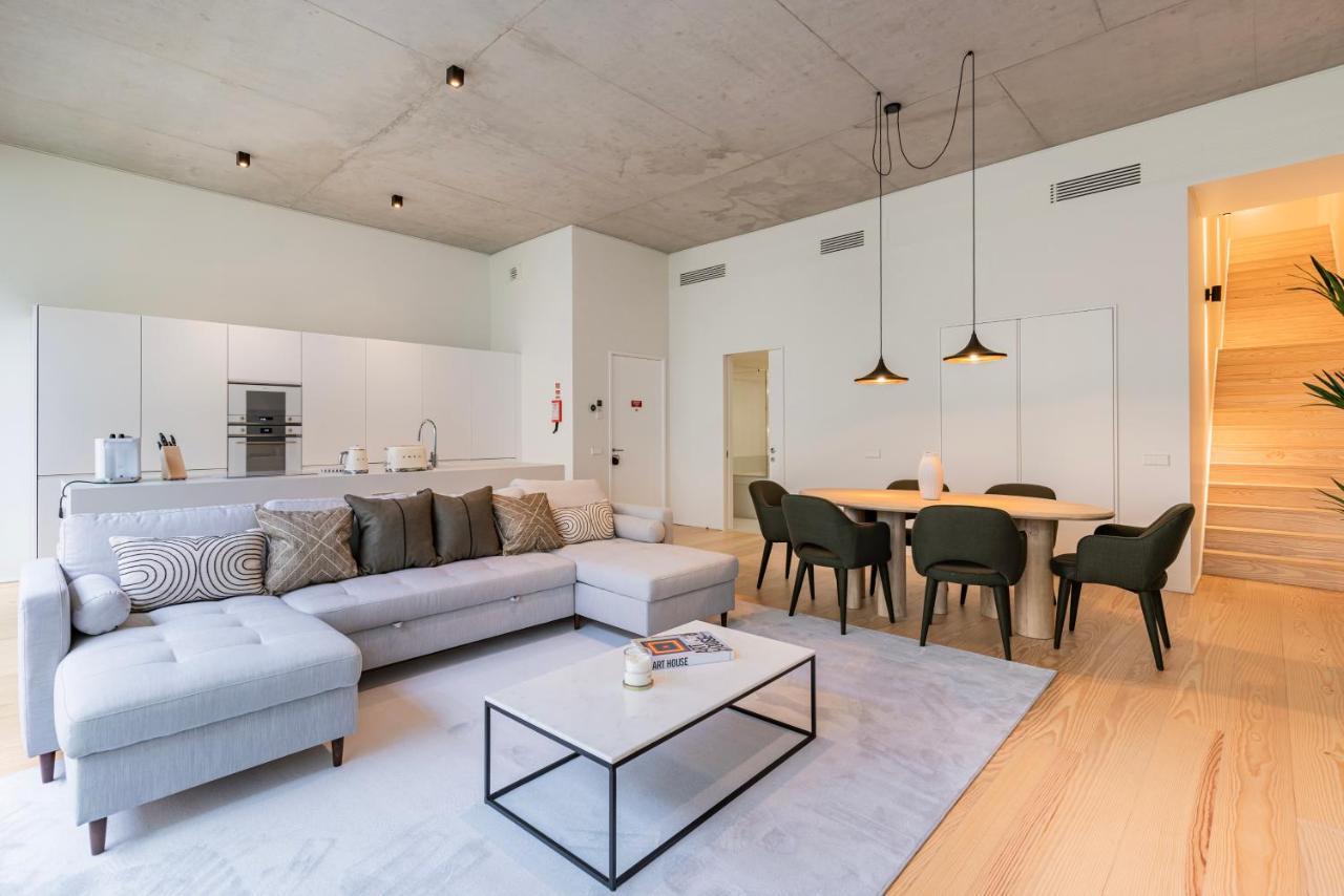 Apartment Hidden Pearl W/ Patio & Pool By Lovelystay Lisbon