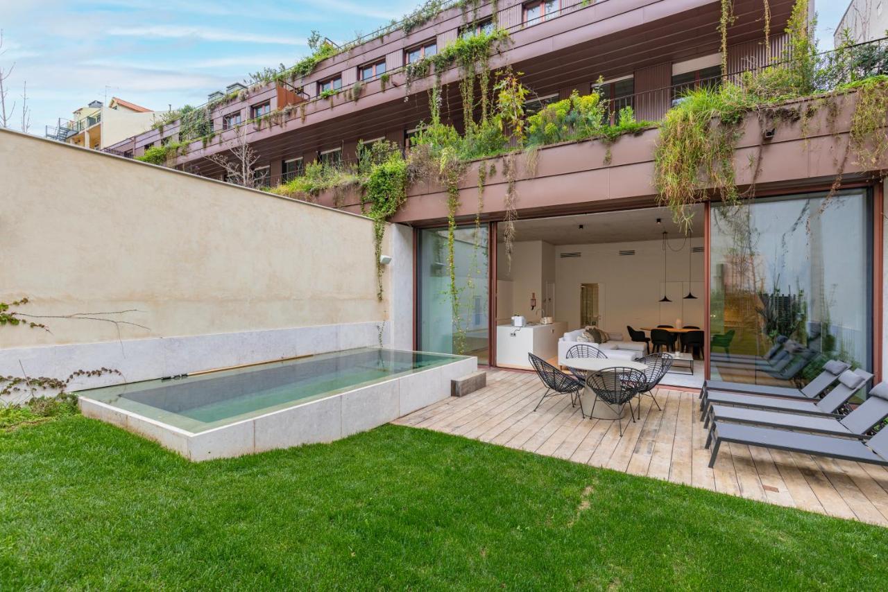 Apartment Hidden Pearl W/ Patio & Pool By Lovelystay