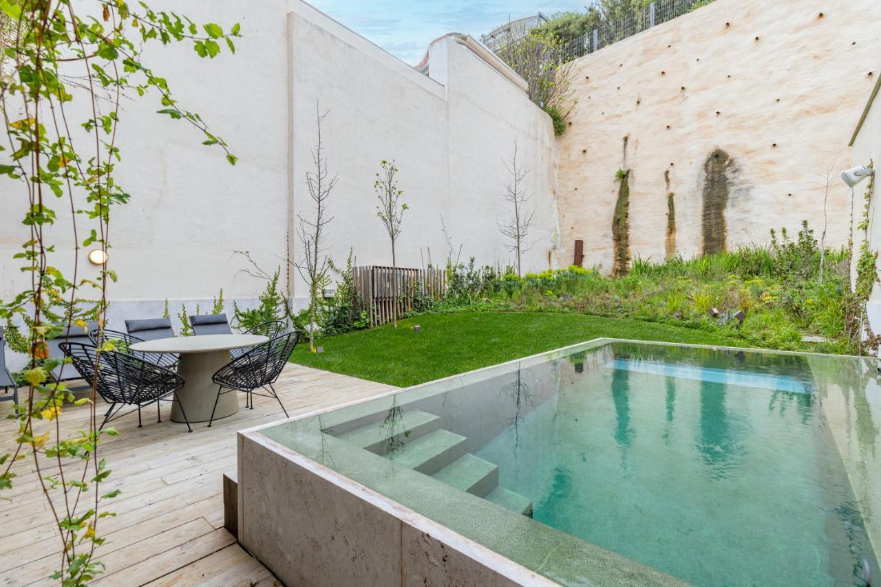 Apartment Hidden Pearl W/ Patio & Pool By Lovelystay