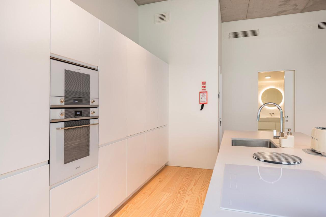 Hidden Pearl W/ Patio & Pool By Lovelystay Apartment Lisbon