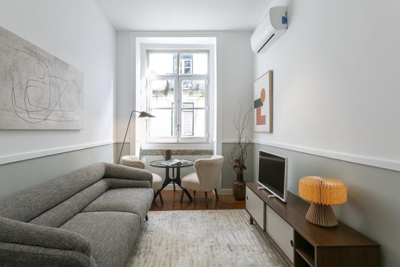 Apartment Downtown Flat With Design And Comfort At Downtown Lisbon