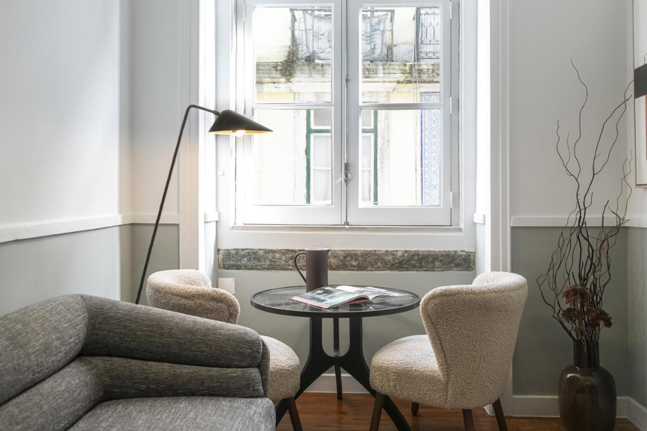 Downtown Flat With Design And Comfort At Downtown Lisbon