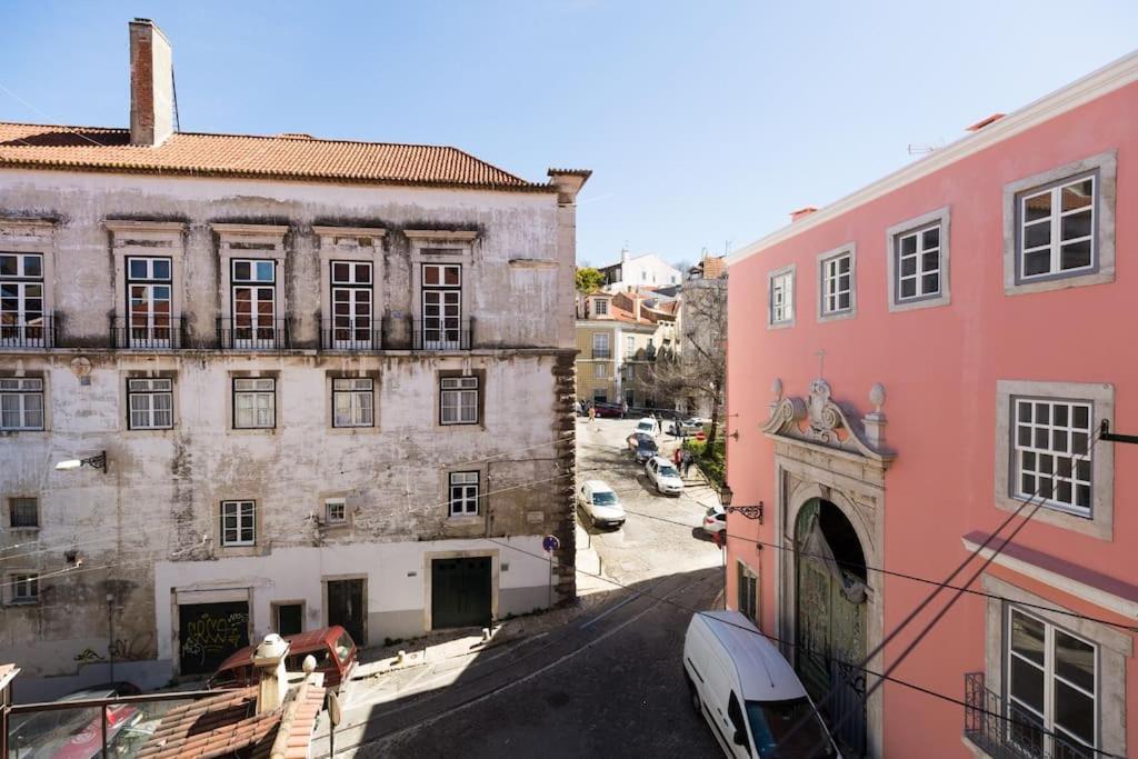 Ola - Castelo Iv Lisboa