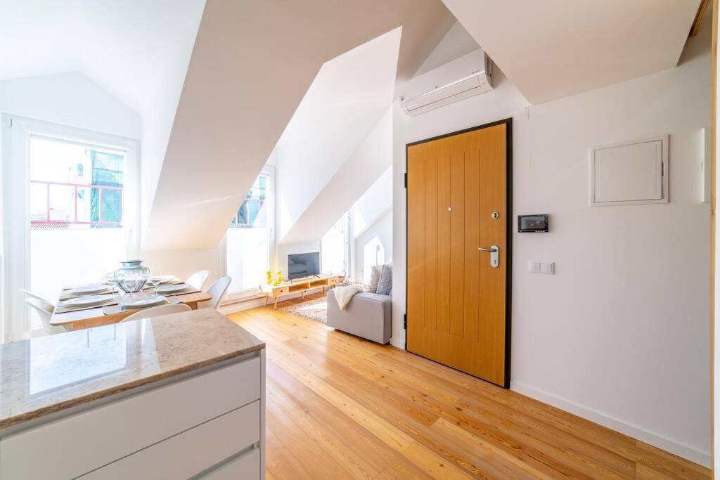 Amaro Iii - Stunning Penthouse In Alcantara Apartment Lisbon