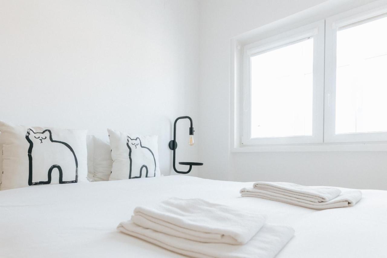 Apartment - Almirante Reis