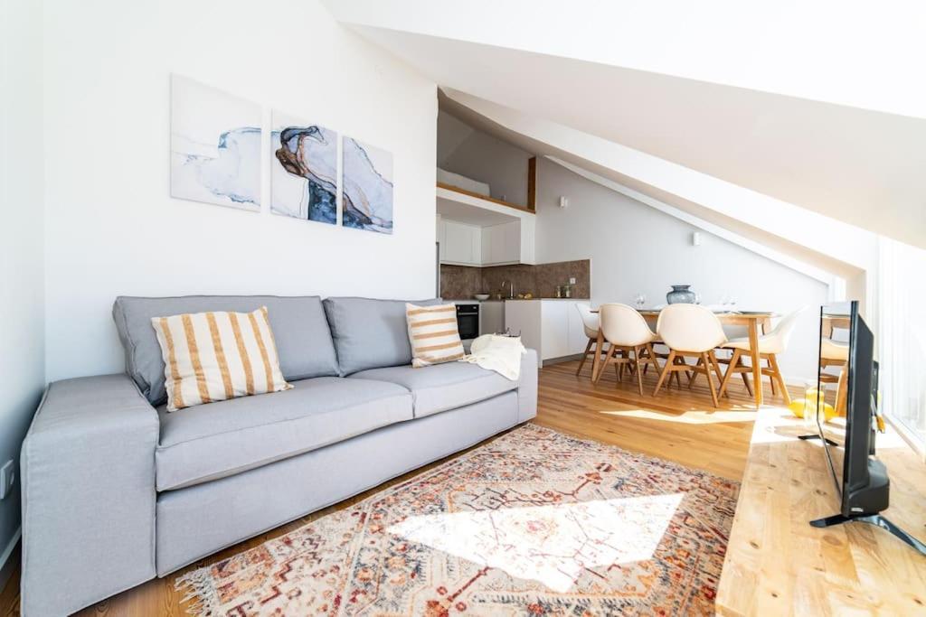 Amaro Iii - Stunning Penthouse In Alcantara Apartment