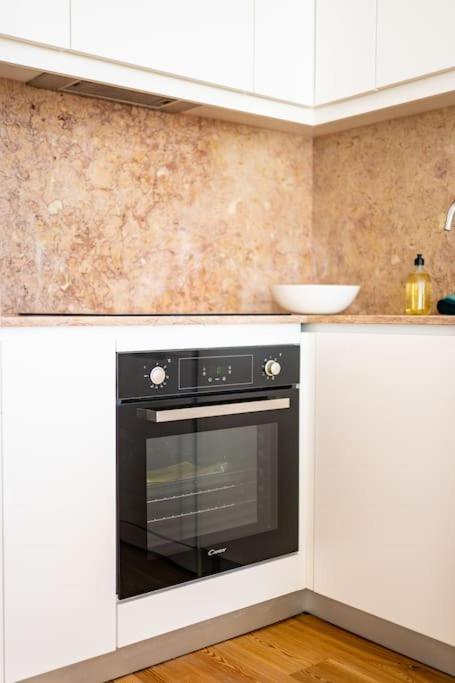 Amaro Iii - Stunning Penthouse In Alcantara Apartment Lisbon