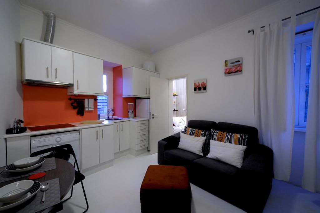 4 Places - *