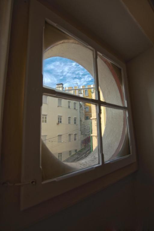 4 Places - * Lisbon