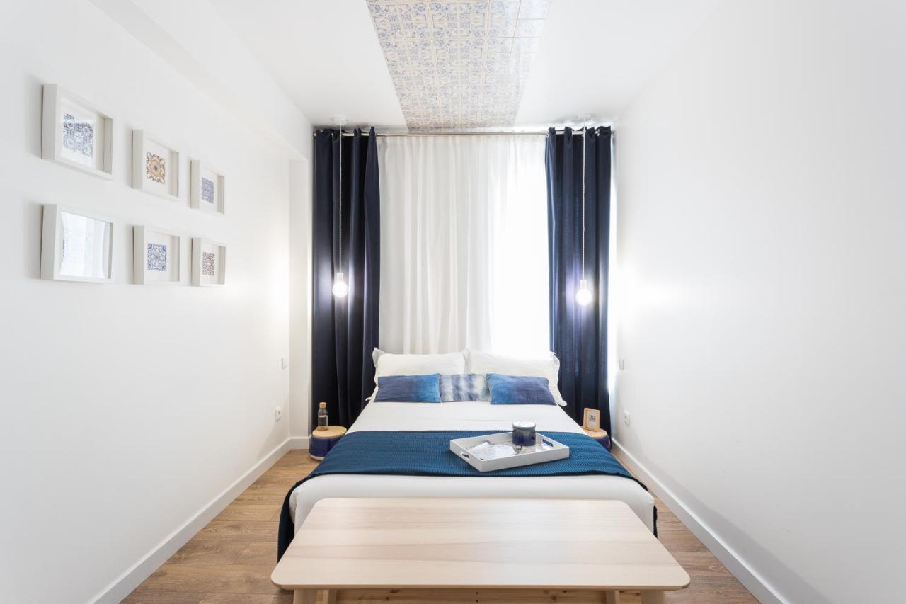 Airport Apartment *