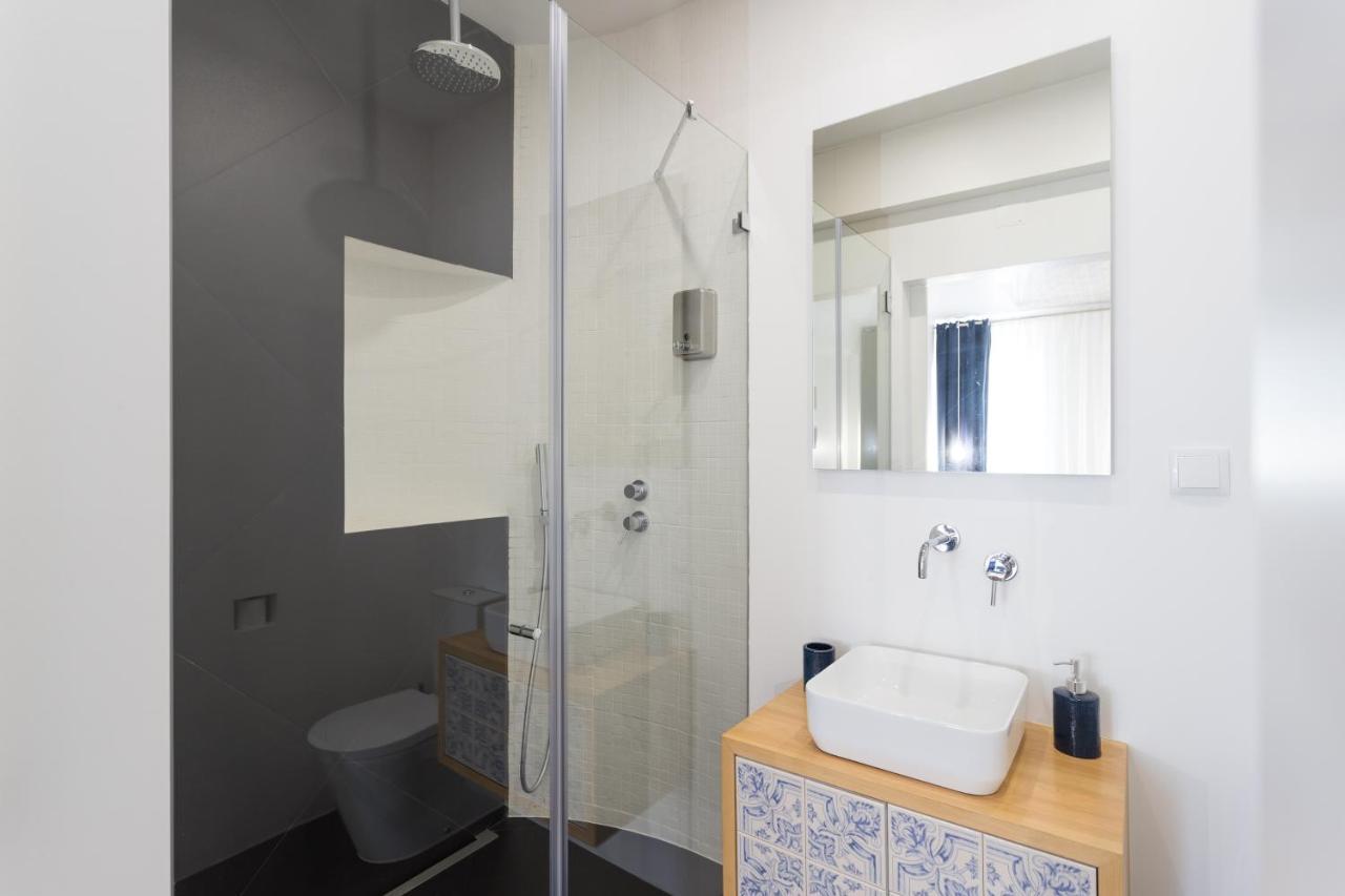 Airport Apartment