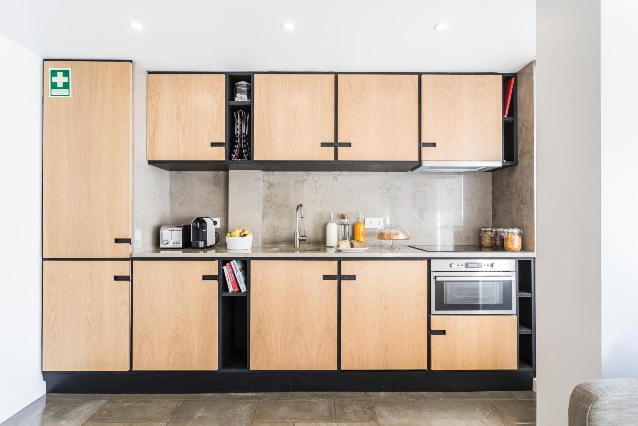 Airport Apartment