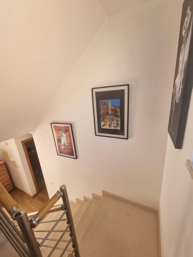 Homestay With Pool Lisbon