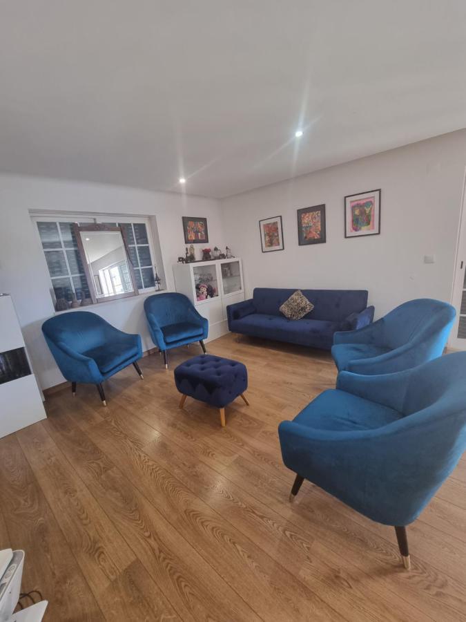 Homestay With Pool Lisbon