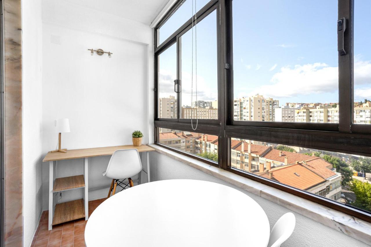 Guest house Wonderful Shared In Alfornelos - Near Metro!