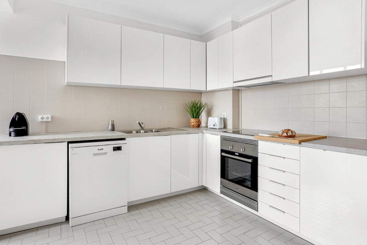 Wonderful Shared In Alfornelos - Near Metro! * Lisbon