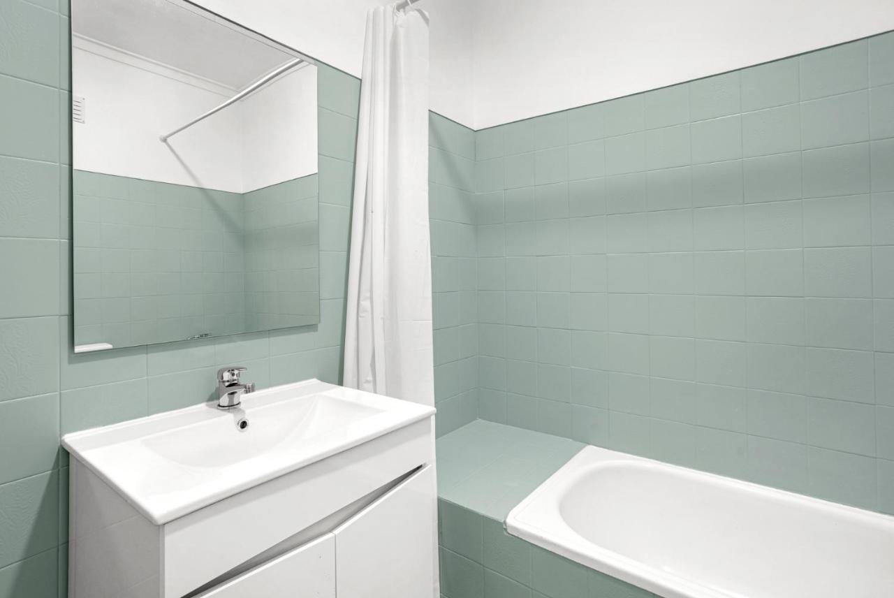 Guest house Wonderful Shared In Alfornelos - Near Metro! *