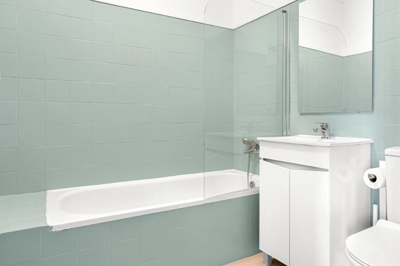 Guest house Wonderful Shared In Alfornelos - Near Metro!
