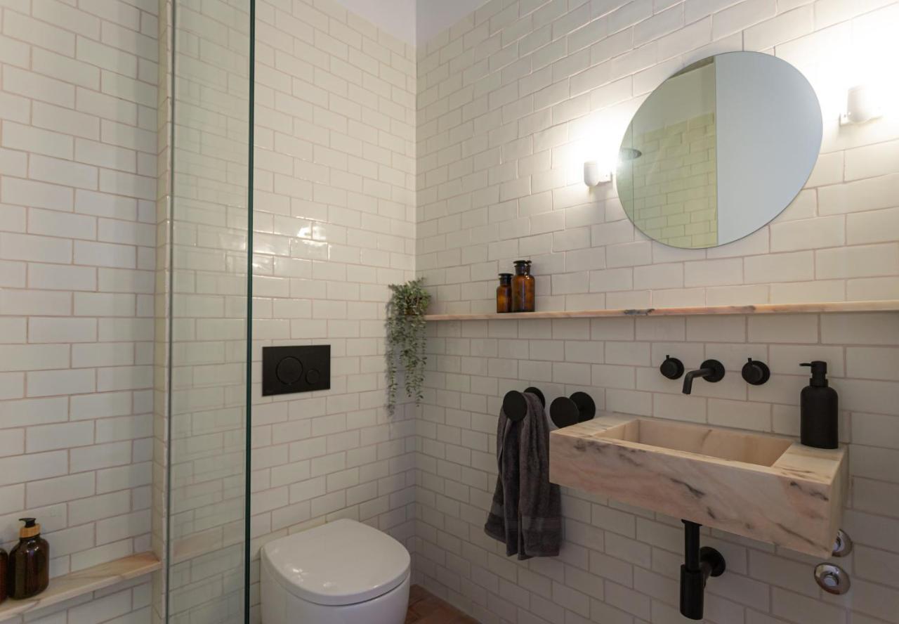Columbano - Boutique Ensuites, Cokitchen & Parking Lisbon