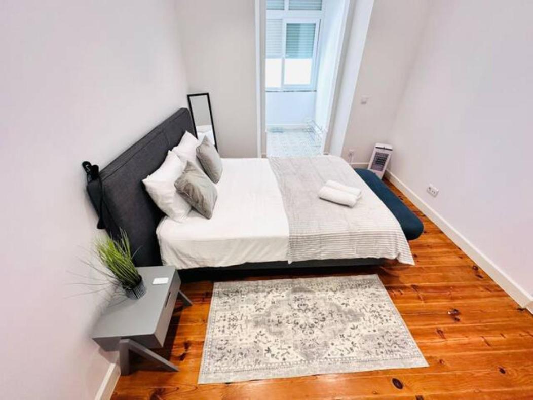 Large Flat Up 8pp Apartment