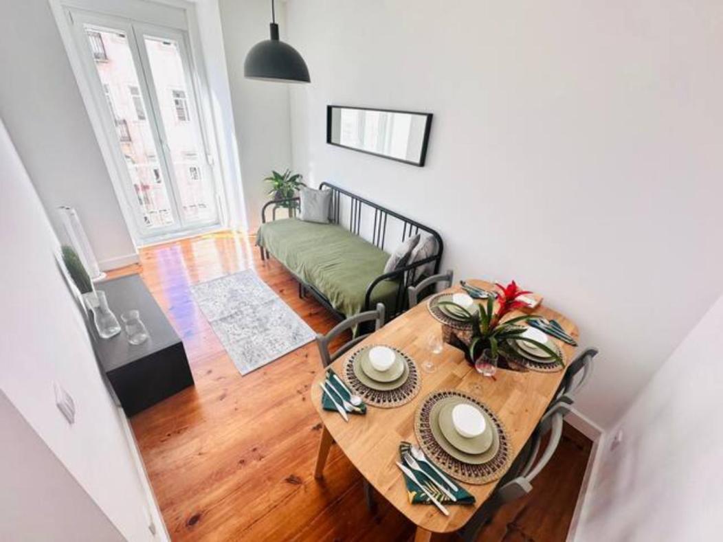 Large Flat Up 8pp Apartment *