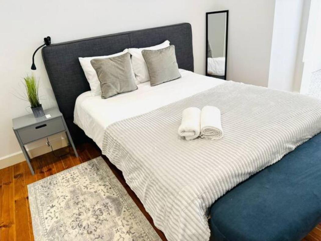 Apartment Large Flat Up 8pp