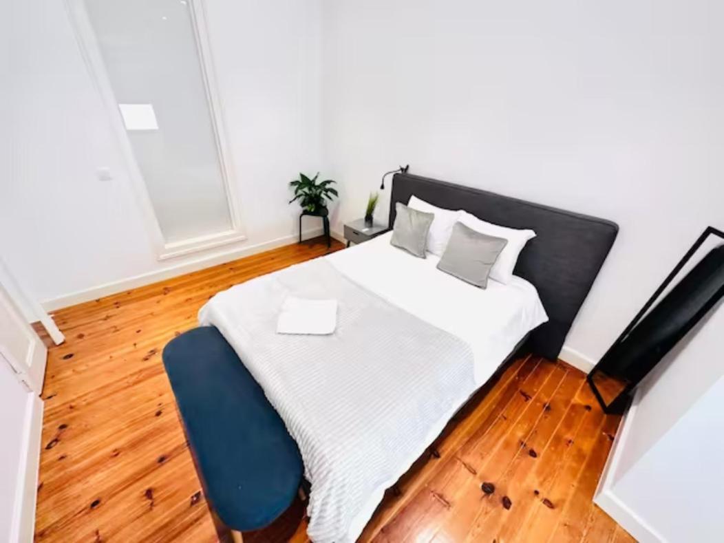 Large Flat Up 8pp Apartment *