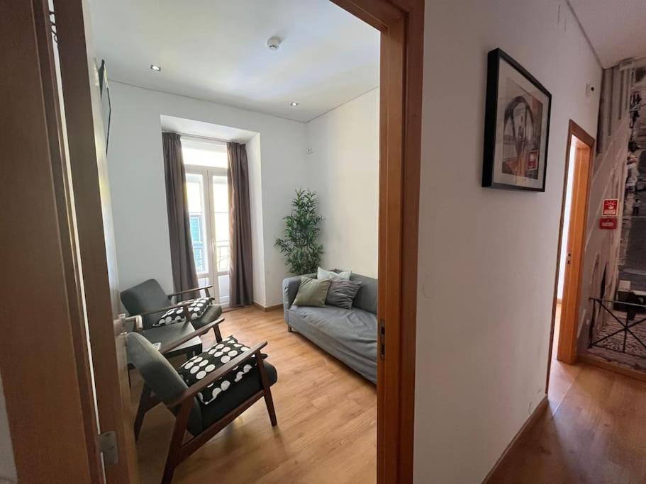 3 Bedroom - Bairro Alto Apartment *