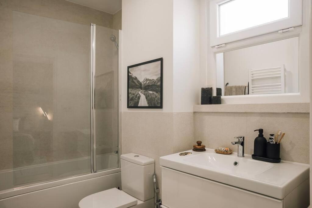 Soum - 2 Bedrooms In Alvalade *