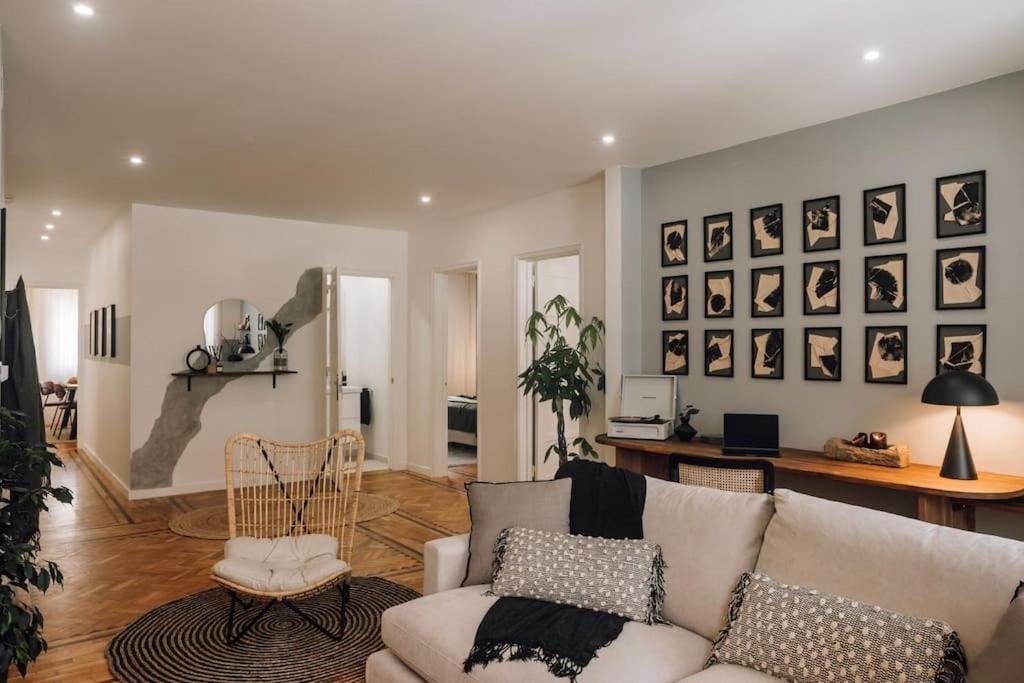 Soum - 2 Bedrooms In Alvalade Apartment