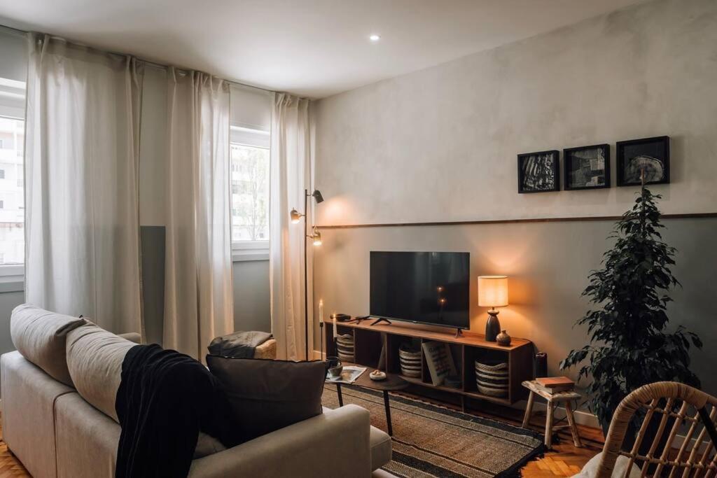 Apartment Soum - 2 Bedrooms In Alvalade *