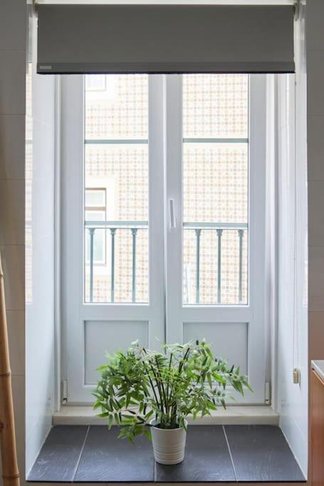 Charming Duplex With Private Terrace And Parking Lisbon