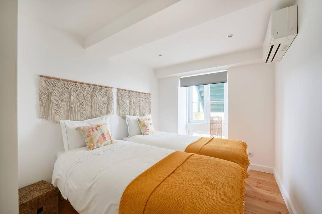 Charming Duplex With Private Terrace And Parking Apartment Lisbon