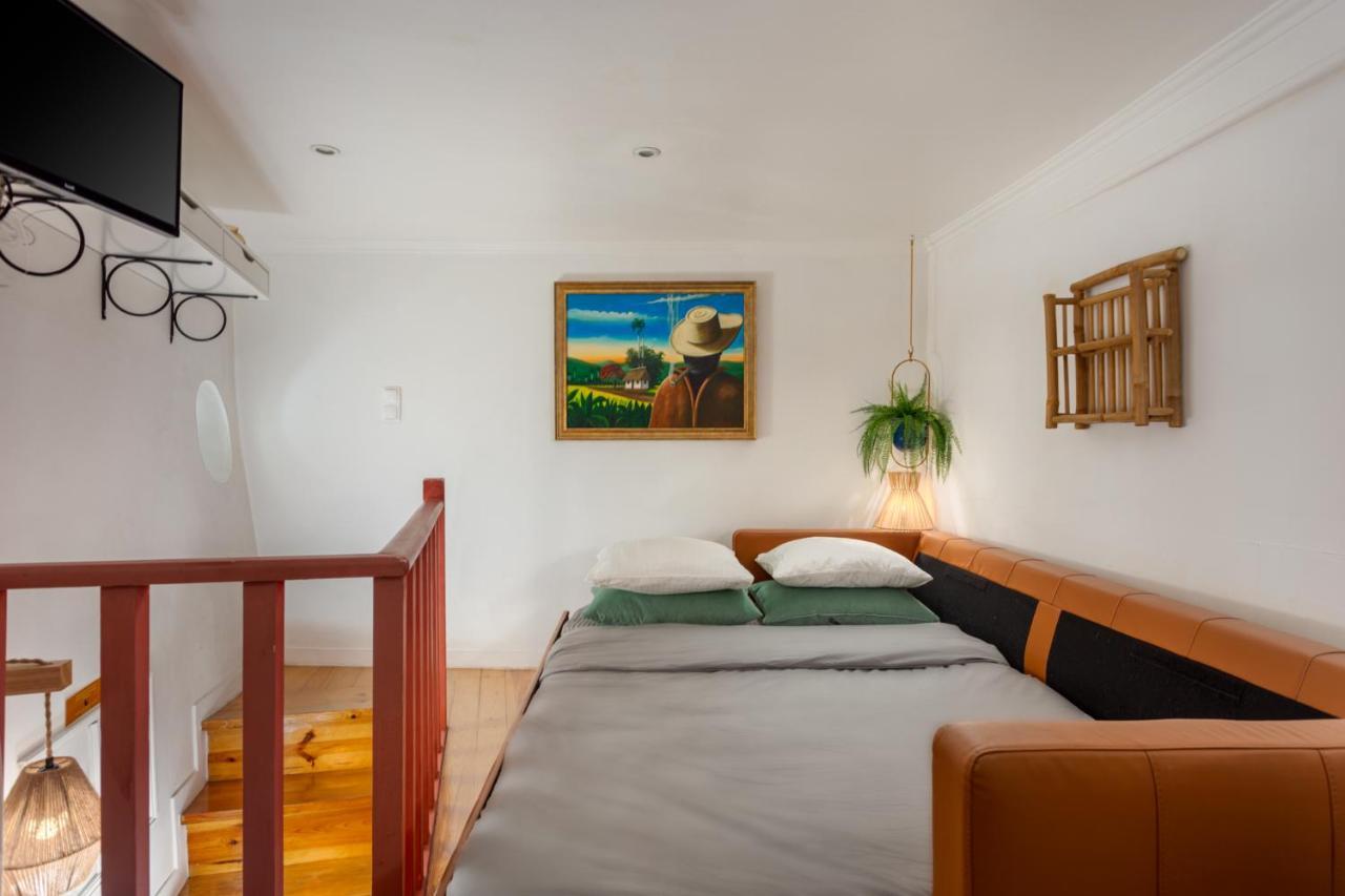 Casa Aurora - Bairro Tipico A Minutos Do Terreiro