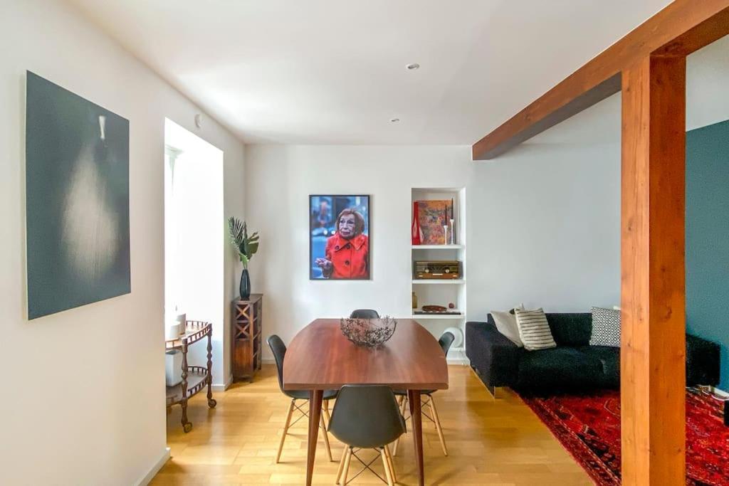Deluxe City Center Flat *