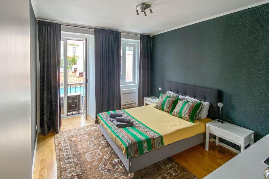 Deluxe City Center Flat Apartamento