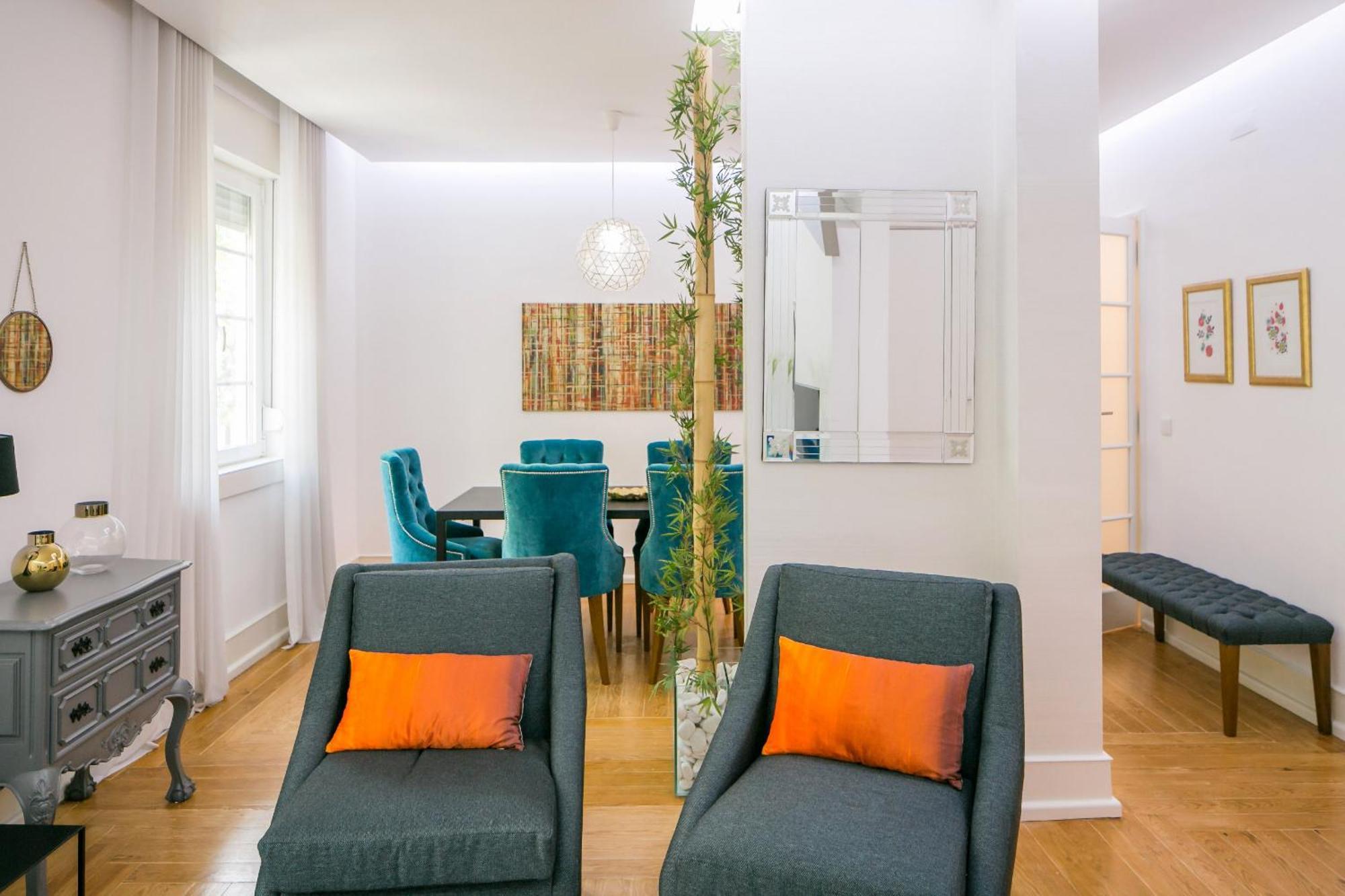 With A Terrace In The Heart Of Lisbon, 300 Apartment