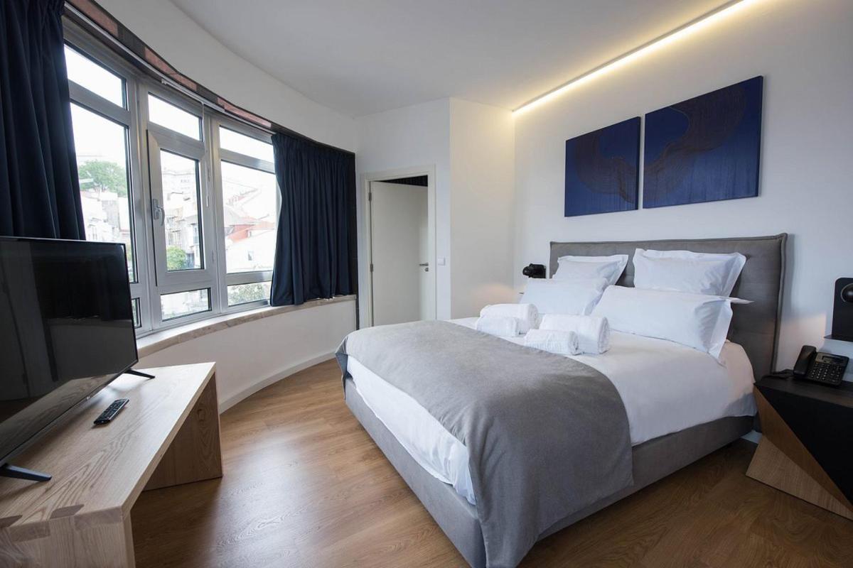 Room00