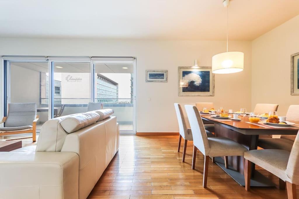 Apartment Portucale ! Expo Deluxe With Terrace Lisbon