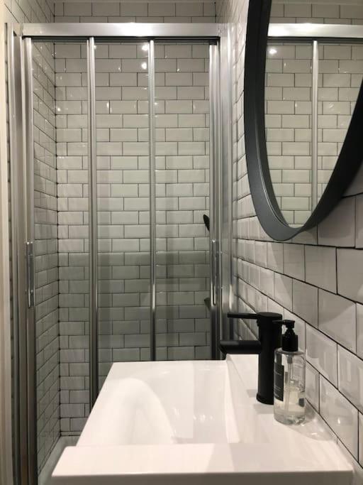 Deluxe City Center Flat